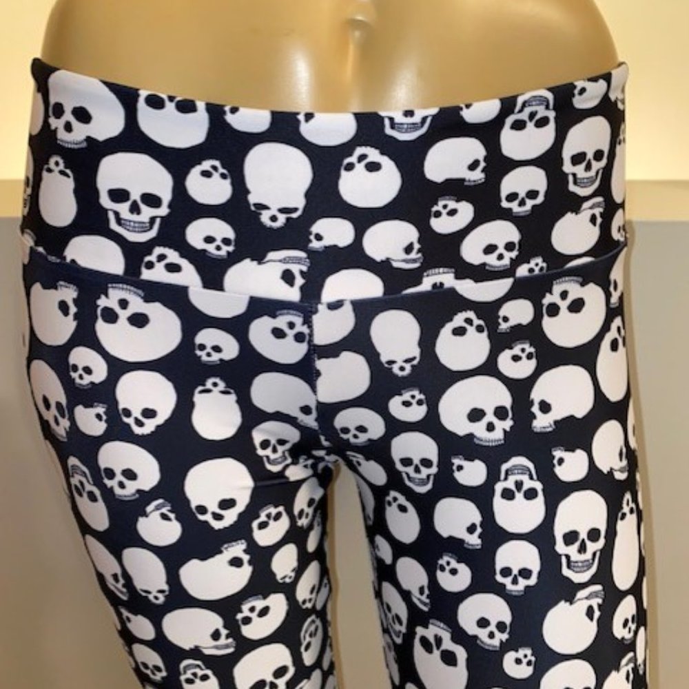 ONZIE Skull capri leggings S/M